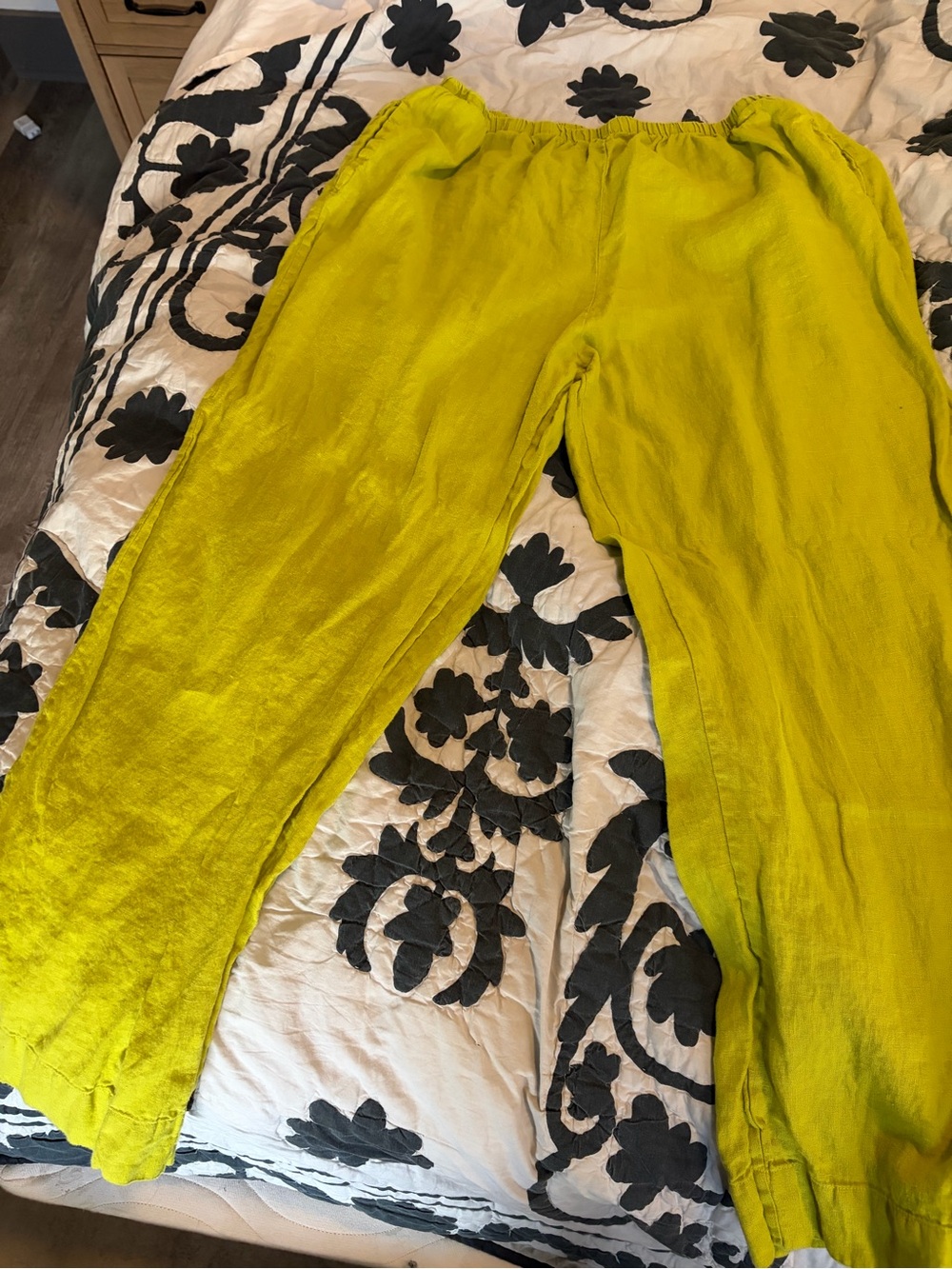 Linen-Blend Relaxed Pants in Chartreuse Yellow